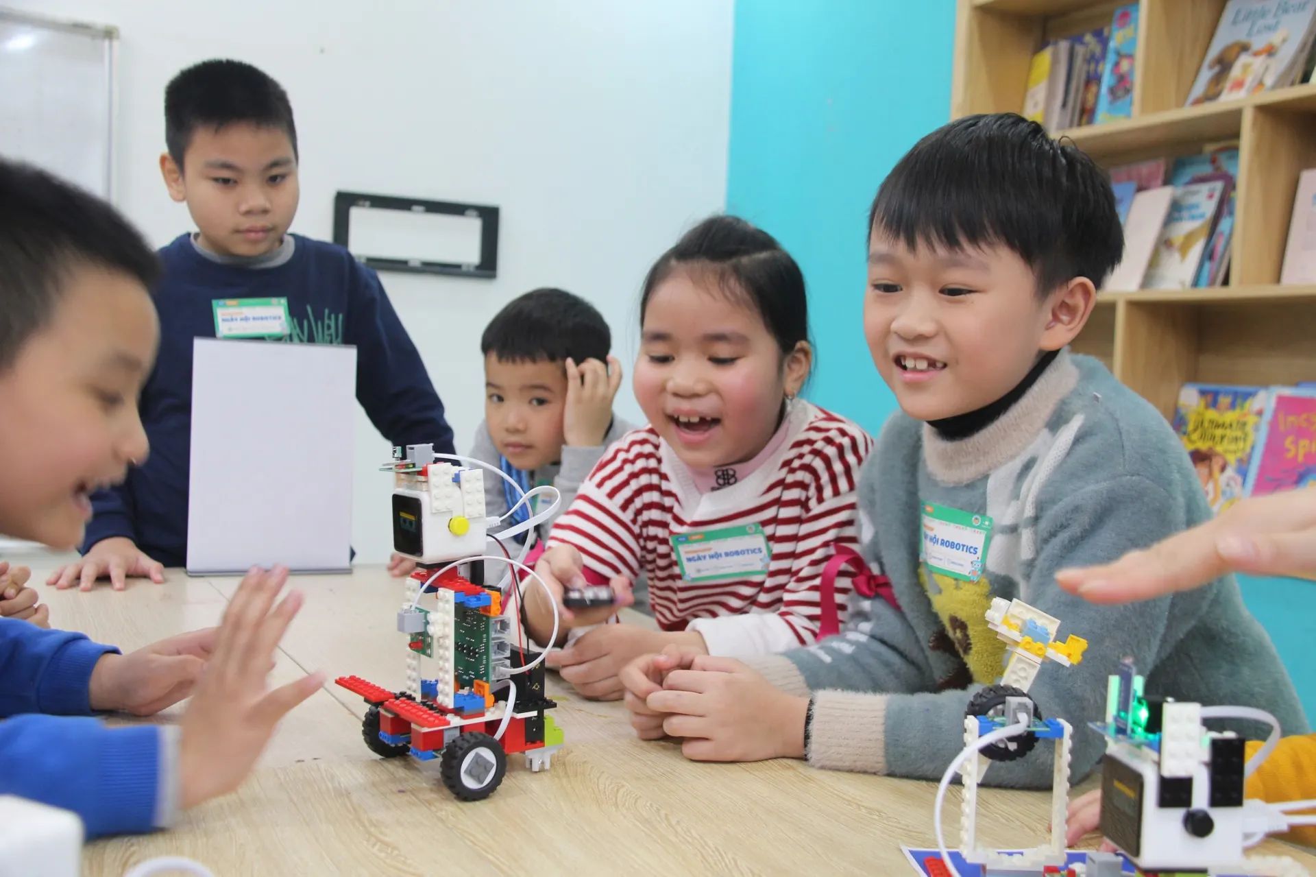 Multi-sensory CLT — Học giao tiếp đa giác quan